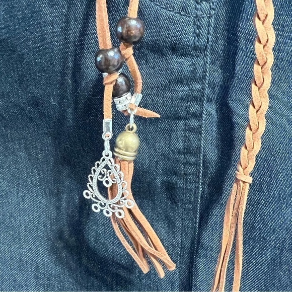 🧣NEW Boho Suede Braided Tassel Belt Camel, Size O/S - Picture 3 of 7